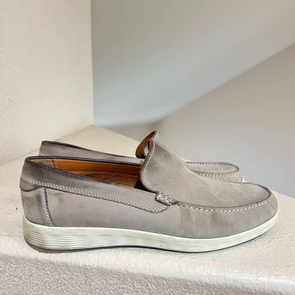 ECCO‎ Gray Distressed Lite Moc Classic Driving Style Loafer Men’s Size 10-10.5